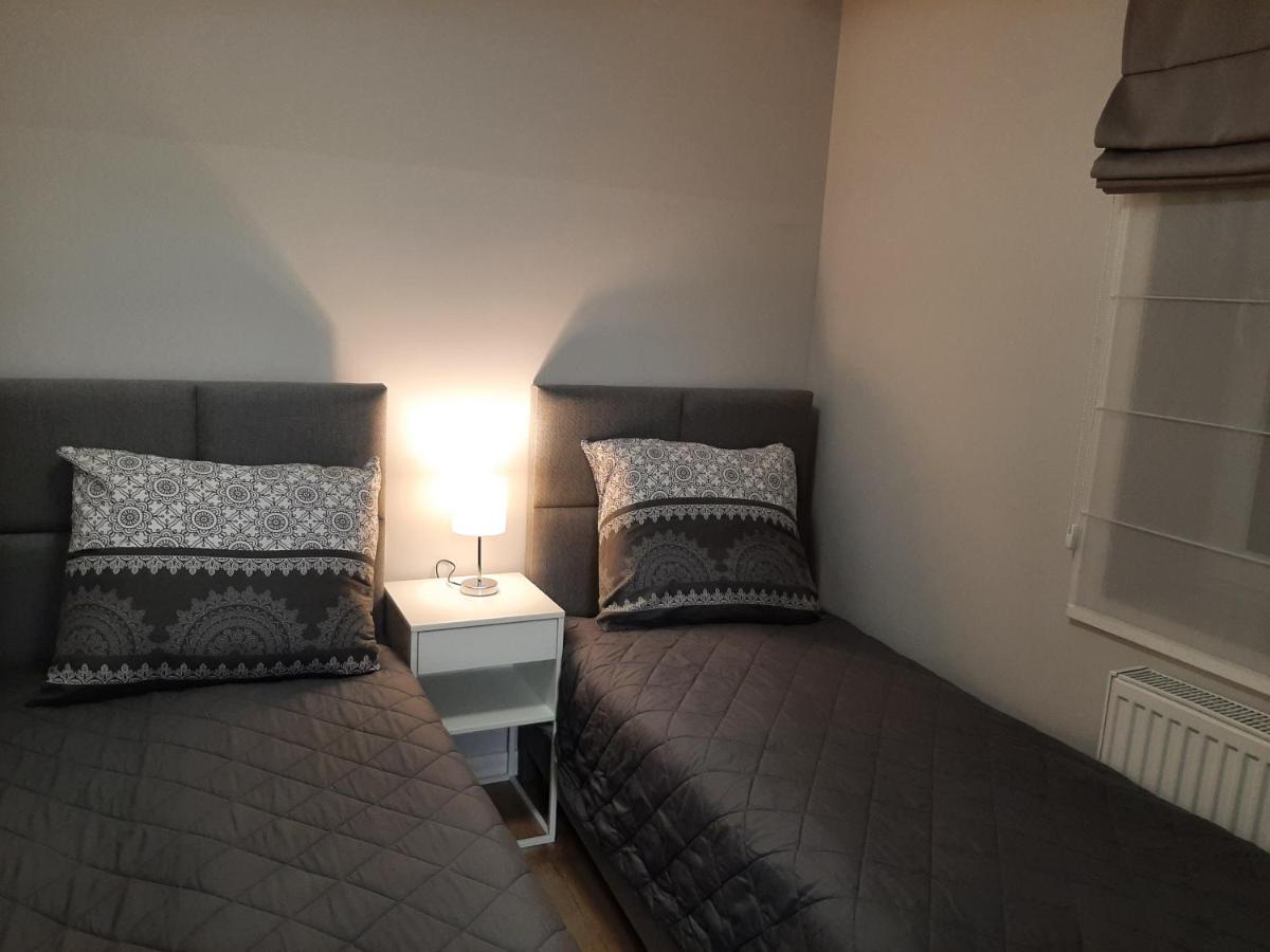 Central Platinum Apartments 14 雷布尼克 外观 照片